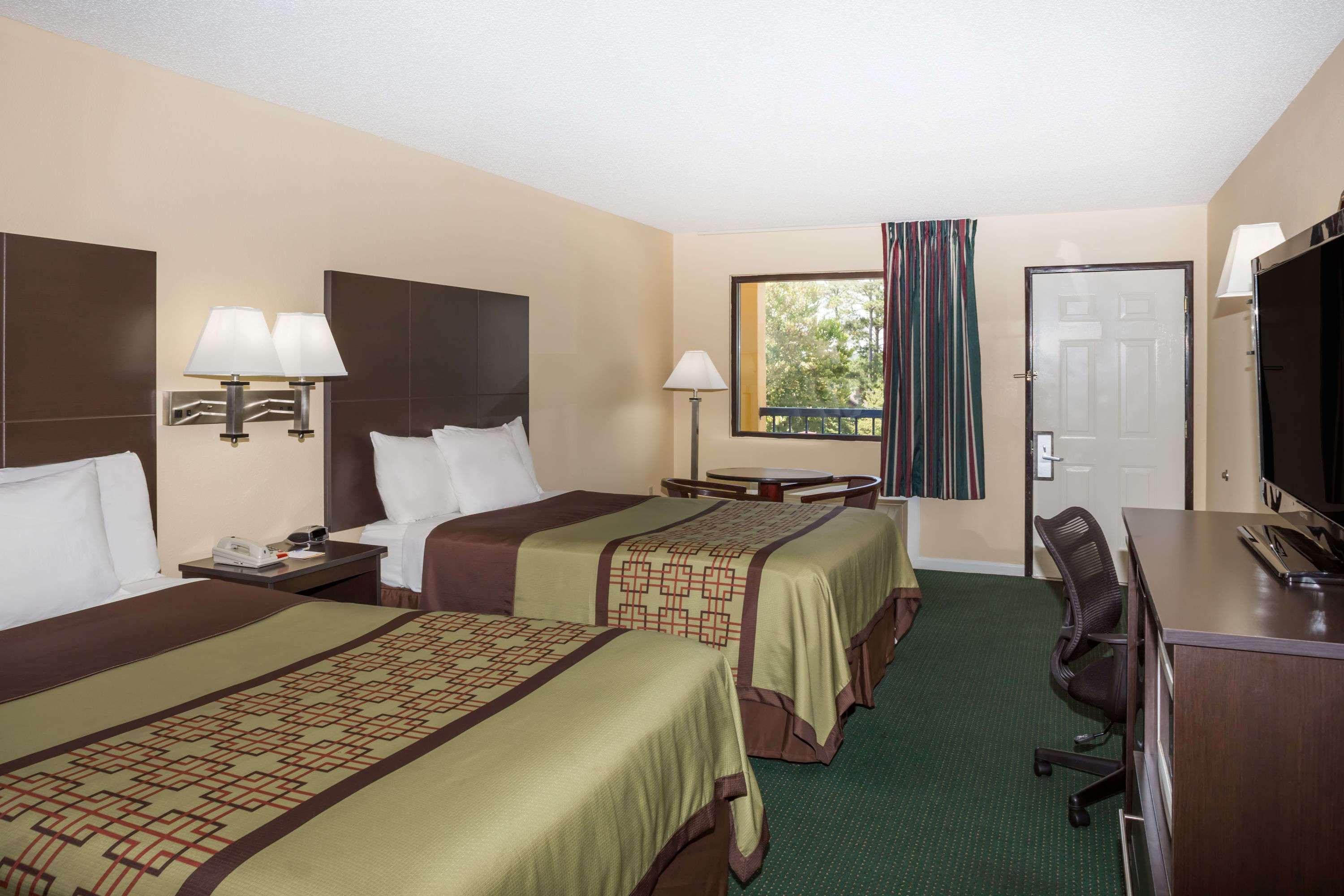 Days Inn By Wyndham Enterprise Esterno foto