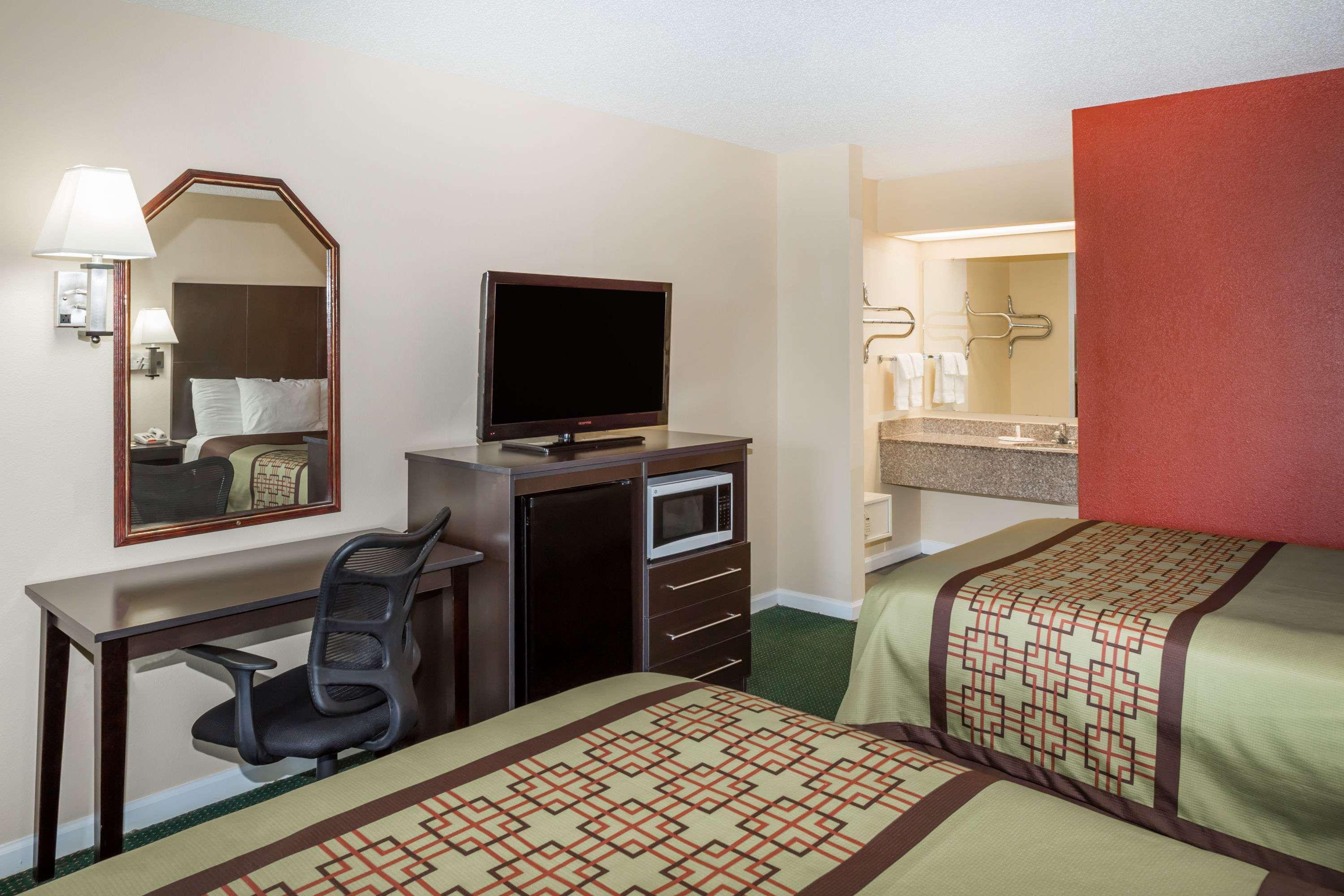 Days Inn By Wyndham Enterprise Esterno foto